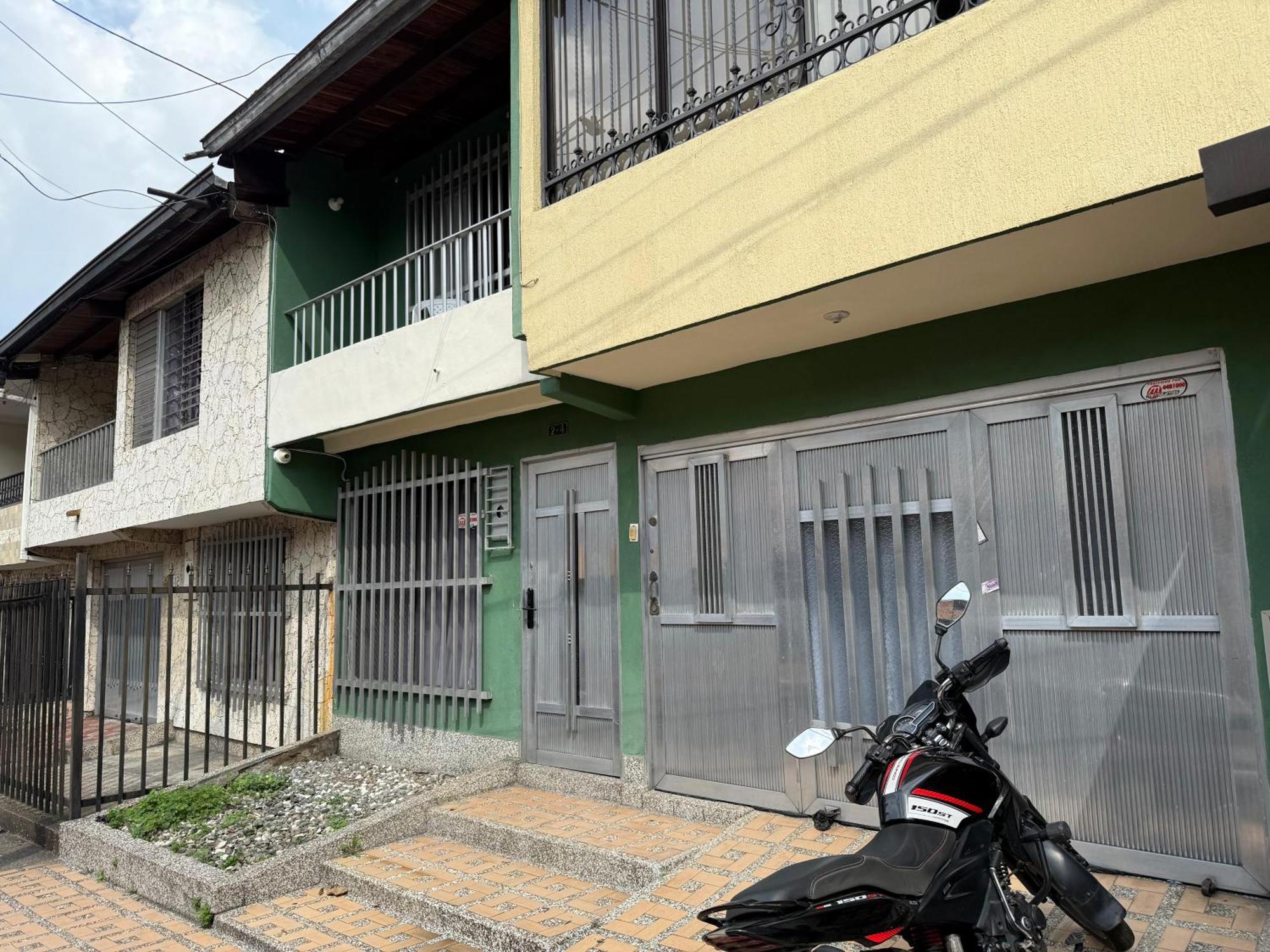 Road Living Home Medellín Buitenkant foto